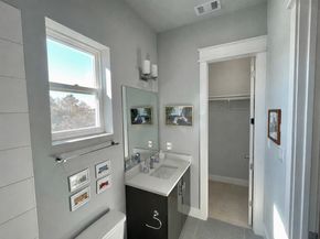 808 Fisher A, Houston TX 77018