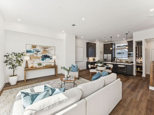 2125 Hoskins Drive C, Houston TX 77080