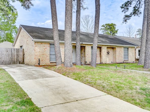 2507 Whispering Springs Drive, Spring TX 77373