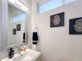 2106 Dennis Street, Houston TX 77004