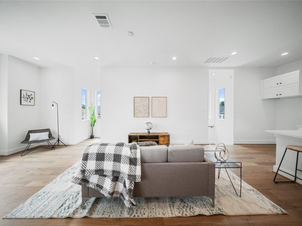 1116 Hogan Street, Houston TX 77009