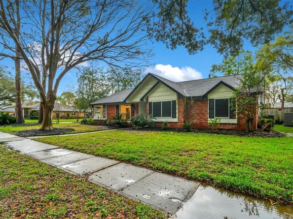 5923 Rutherglenn Drive, Houston TX 77096