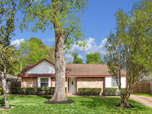 9006 Stone Brook Lane, Houston TX 77040
