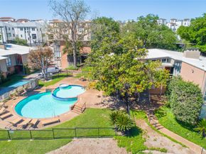 5222 Memorial Drive 5222, Houston TX 77007