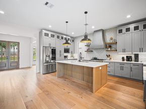 10135 Kerrwood Lane, Houston TX 77080