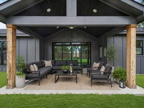 10135 Kerrwood Lane, Houston TX 77080
