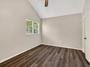 8667 Vinkins Road, Houston TX 77071