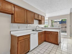8667 Vinkins Road, Houston TX 77071