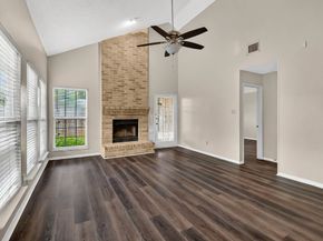 8667 Vinkins Road, Houston TX 77071