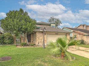 8667 Vinkins Road, Houston TX 77071