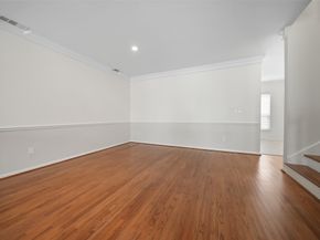 5103 Eigel Street, Houston TX 77007