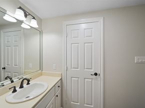5103 Eigel Street, Houston TX 77007