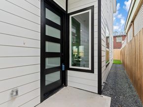 6818 Avenue F Unit B, Houston TX 77011
