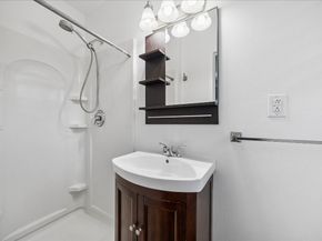 1607 Willowby Drive, Houston TX 77008