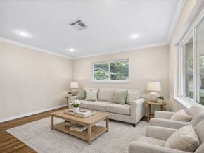 1607 Willowby Drive, Houston TX 77008