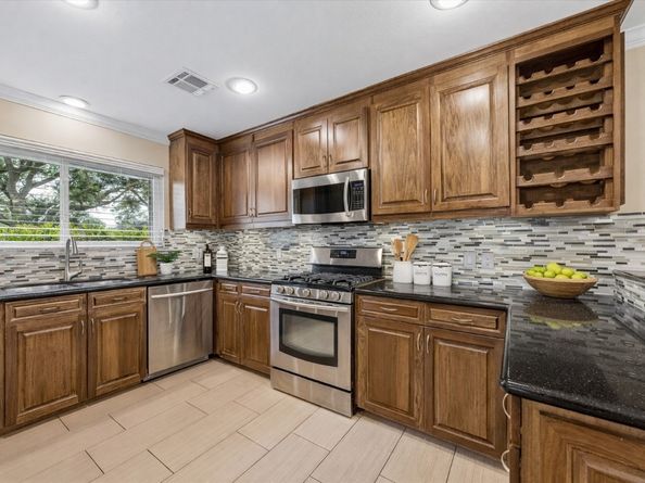 1607 Willowby Drive, Houston TX 77008