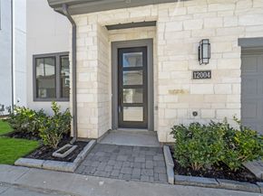 12004 Royal Oaks Banner Way, Houston TX 77082