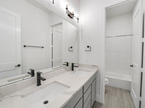 12004 Royal Oaks Banner Way, Houston TX 77082