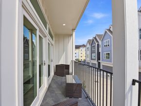 7710 Earl Rudder Way, Houston TX 77055