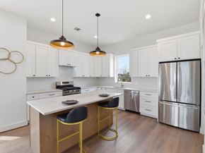 7710 Earl Rudder Way, Houston TX 77055