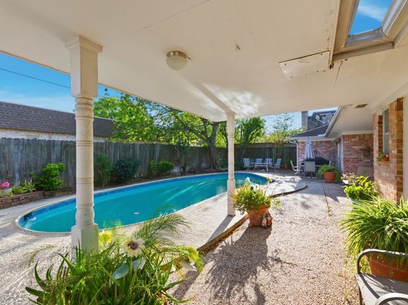 942 Brunswick Circle, Sugar Land TX 77478