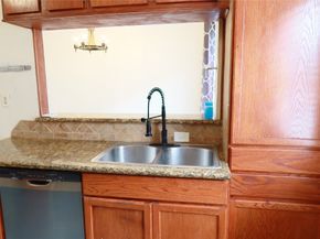 9350 Country Creek Drive 3, Houston TX 77036