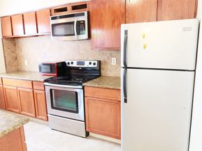 9350 Country Creek Drive 3, Houston TX 77036