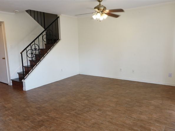 9350 Country Creek Drive 3, Houston TX 77036