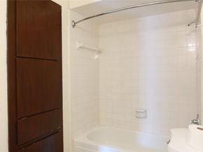9350 Country Creek Drive 3, Houston TX 77036
