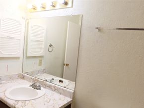 9350 Country Creek Drive 3, Houston TX 77036
