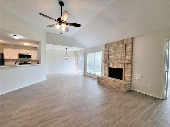11410 Sunny Creek Drive, Houston TX 77066