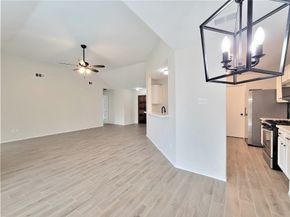 11410 Sunny Creek Drive, Houston TX 77066
