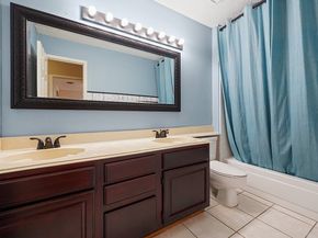 7518 Honey Creek Lane, Houston TX 77095