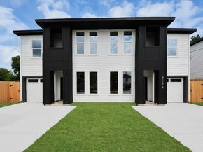8119 Sterlingshire Street A/B, Houston TX 77078