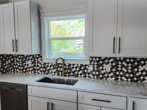 819 North Loop, Houston TX 77022