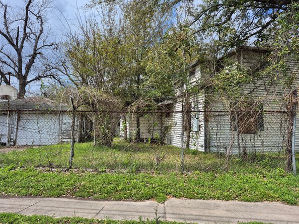 4618 Sharon Street, Houston TX 77020
