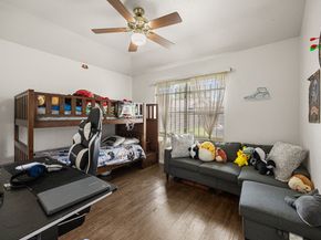 318 Breeze Park Drive, Houston TX 77015