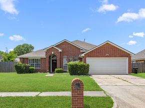 318 Breeze Park Drive, Houston TX 77015
