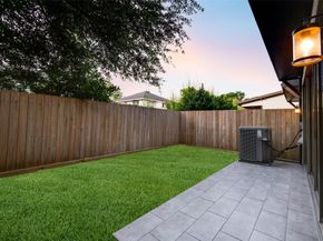 610 WILLARD Street, Houston TX 77006