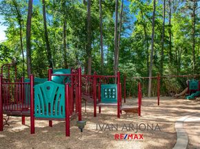 11 Pirouette, The Woodlands TX 77382