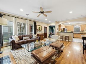 527 Oxford Street C, Houston TX 77007