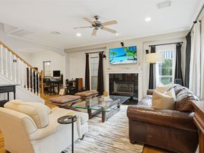 527 Oxford Street C, Houston TX 77007