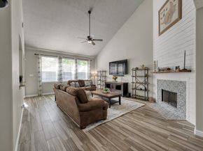 34 W Prairie Dawn Circle, The Woodlands TX 77385