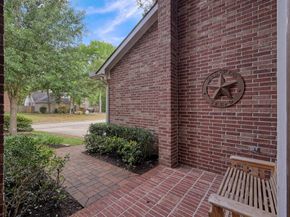 34 W Prairie Dawn Circle, The Woodlands TX 77385
