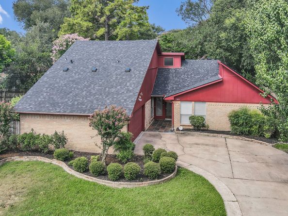 6614 Vialinda Drive, Houston TX 77083