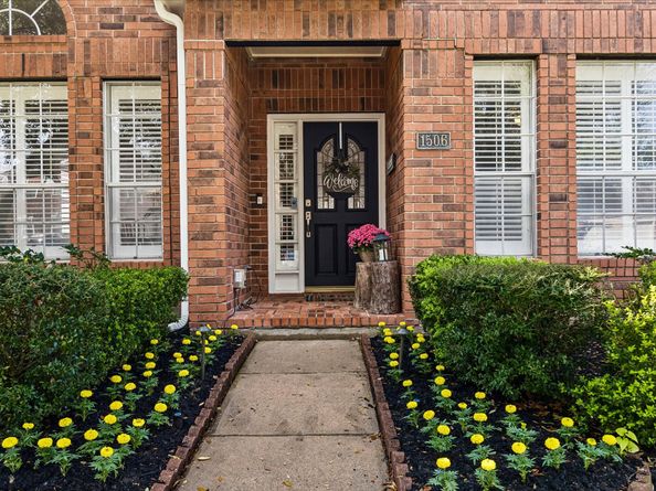 1506 S Gabriel River Circle, Sugar Land TX 77478