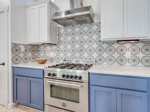 1206 W 24th Street, Houston TX 77008