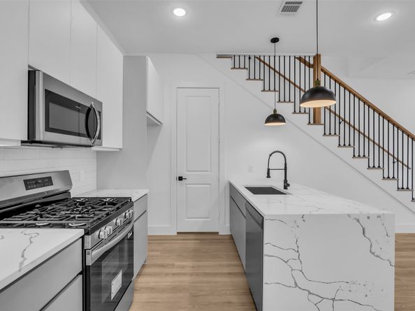 1504 Griffin Street, Houston TX 77009