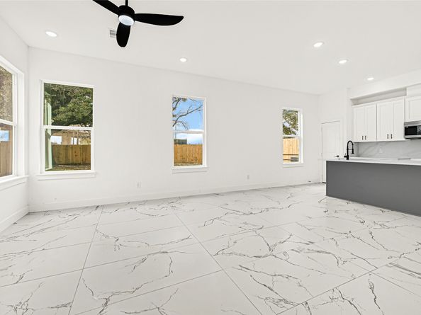 9334 Waller Street, Houston TX 77012