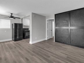 3613 Crane Street, Houston TX 77026